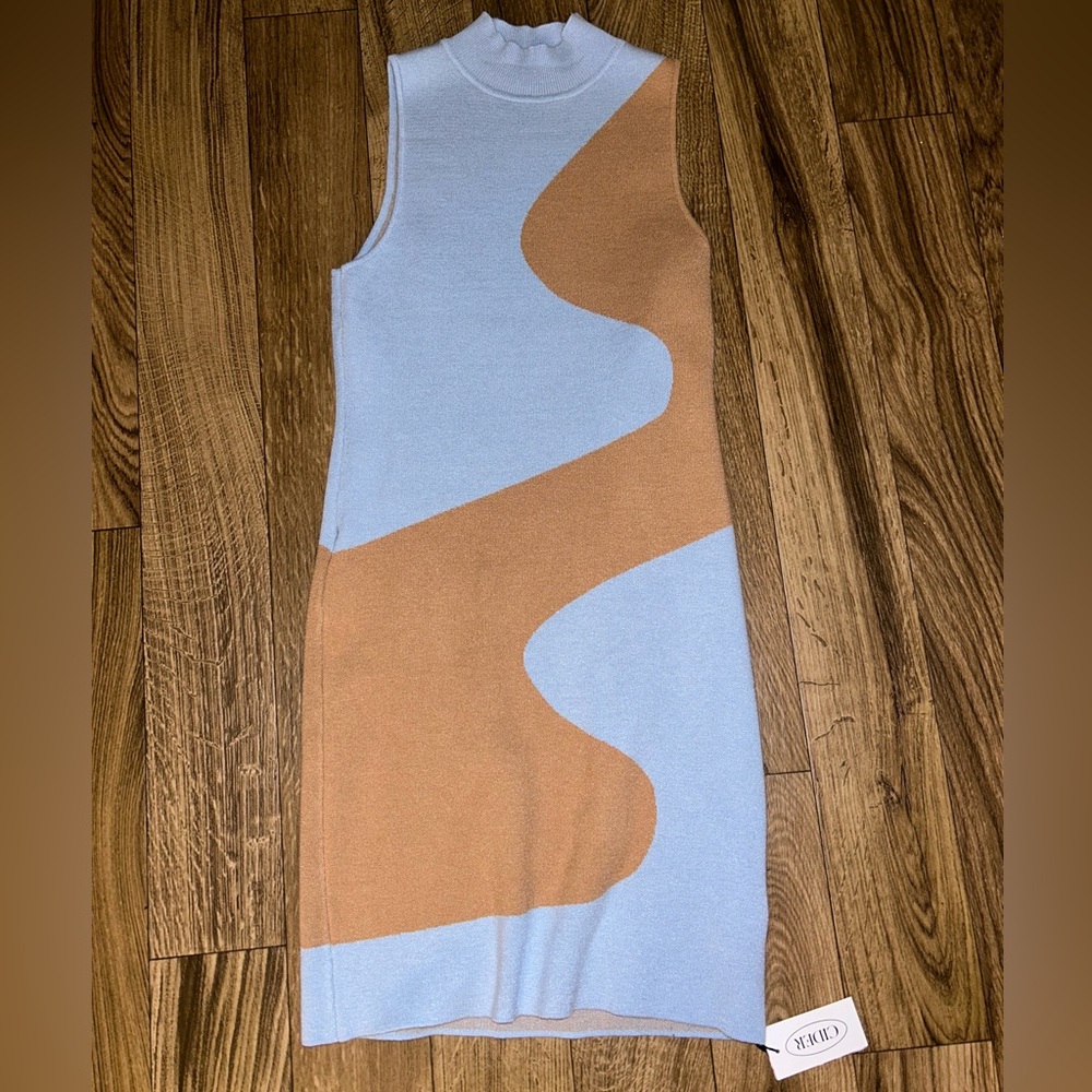 CIDER TWO TONE DRESS WITH TAGS - L